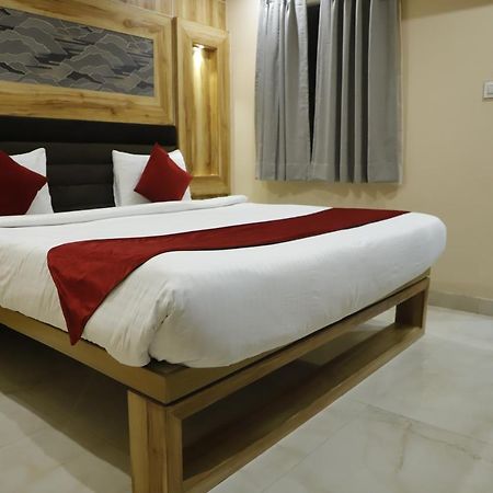 Hotel Trax International Jamshedpur Buitenkant foto